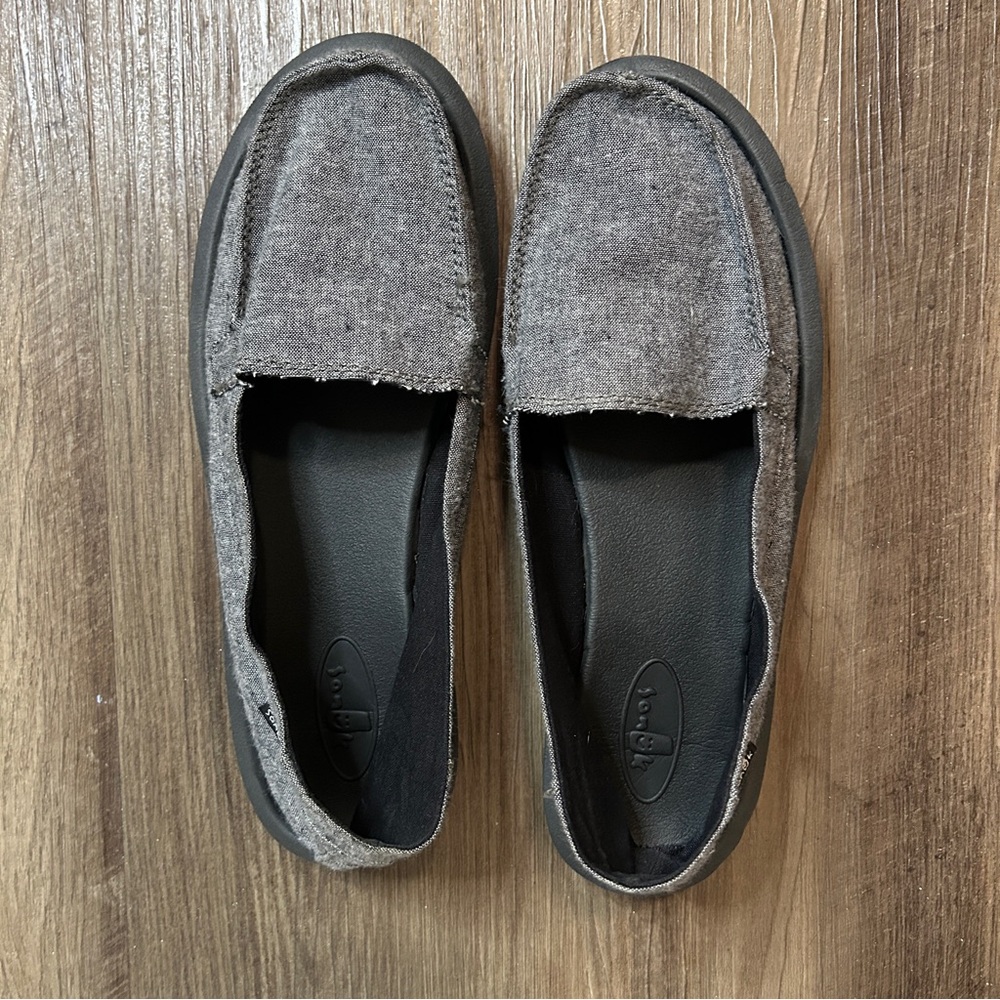 Women flat Sanuk gray shoes